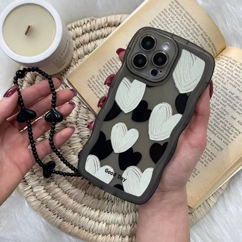 قاب قلبی سفید مشکی به همراه آویز قلبی Iphone