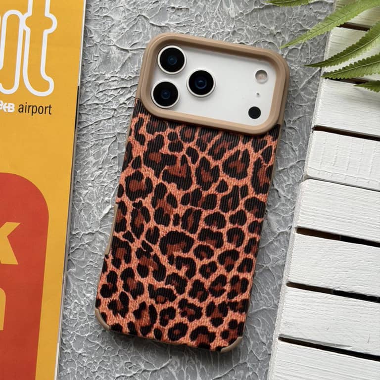 قاب پلنگی ریز مخملی آیفون